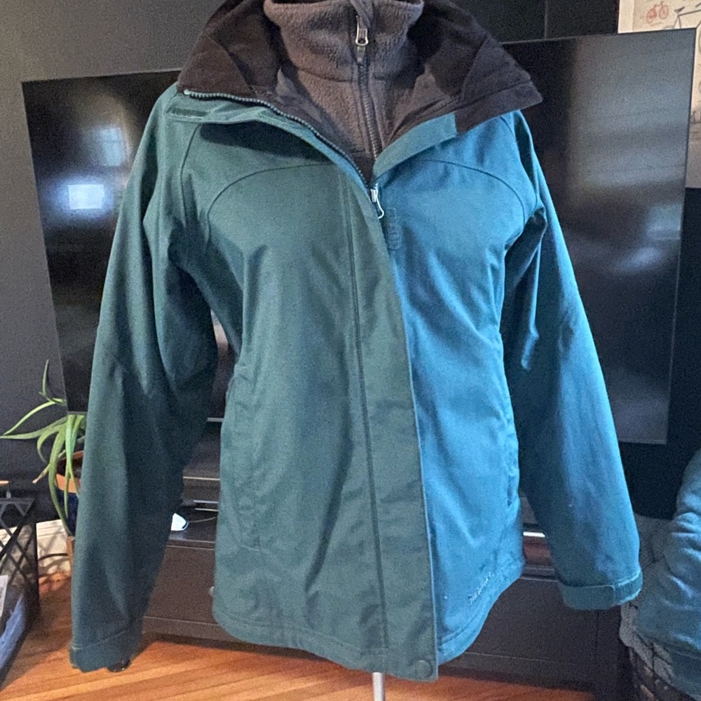 Women’s Marmot “Cosset” Waterproof Teal Winter 3 in 1 Component Coat Size Small.